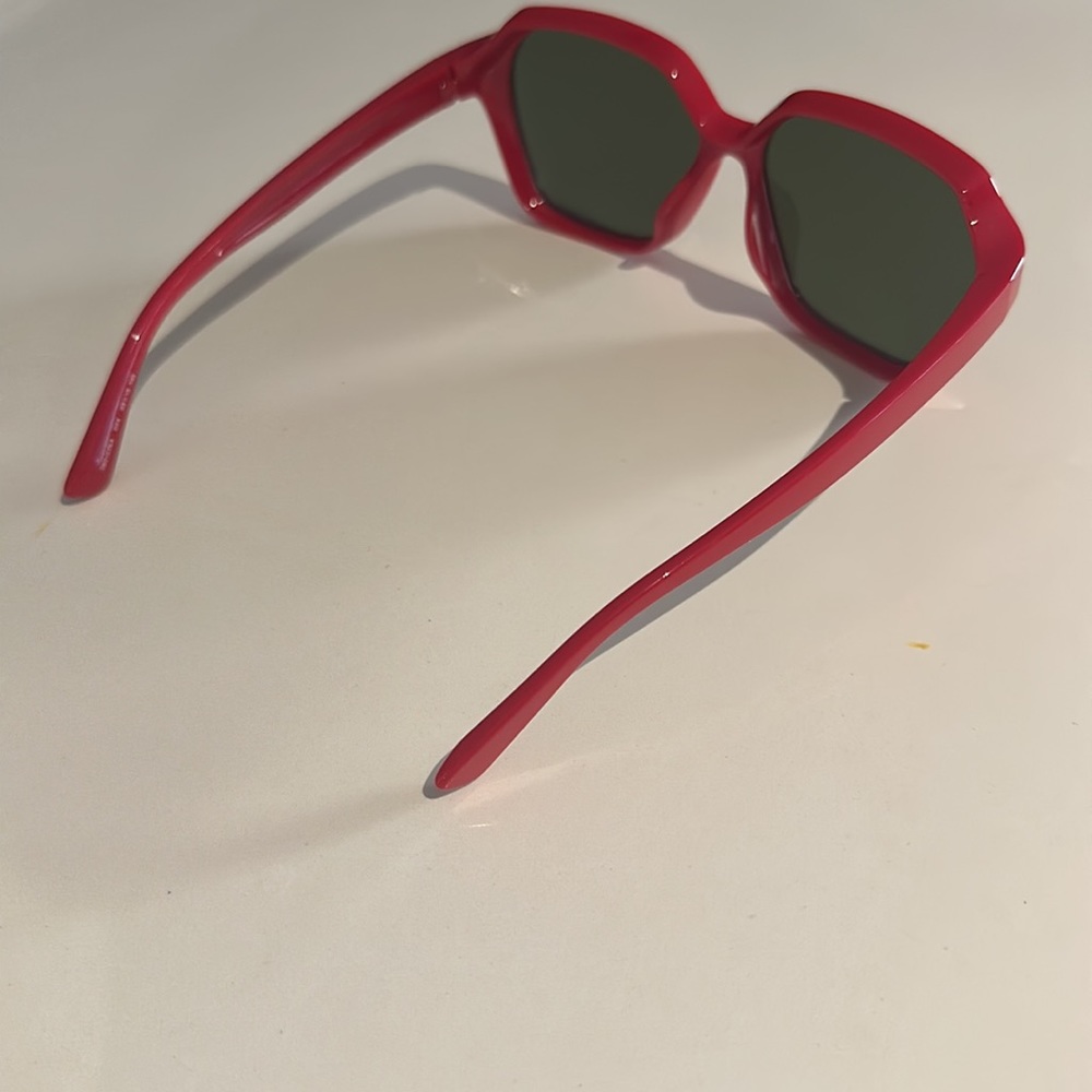 BALENCIAGA red acrylic sunglasses - Picture 5 of 7
